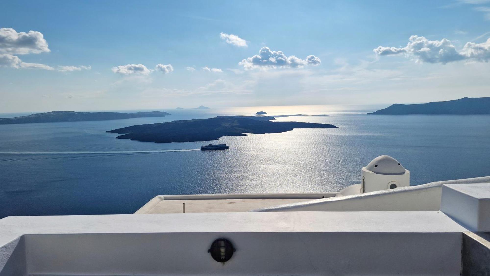 Вілла Karpimo Horizon - Caldera View With Private Hot Tub Фіростефані Екстер'єр фото