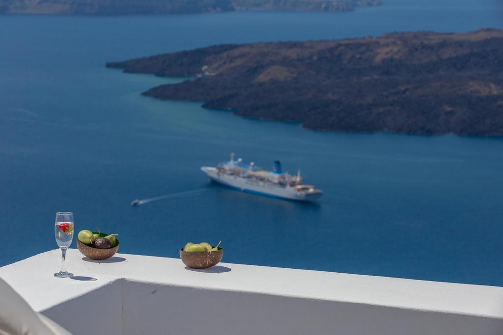 Вілла Karpimo Horizon - Caldera View With Private Hot Tub Фіростефані Номер фото