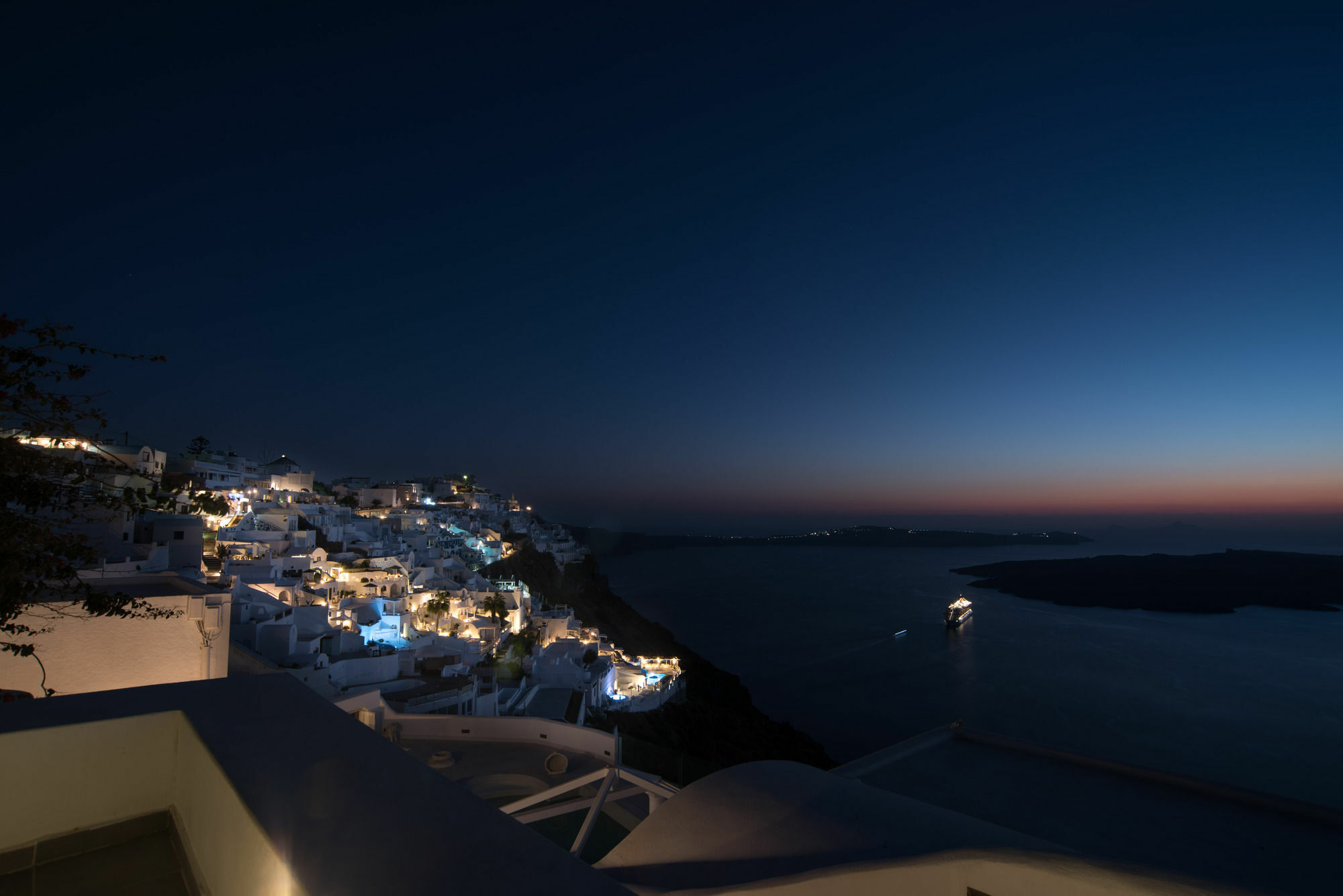 Вілла Karpimo Horizon - Caldera View With Private Hot Tub Фіростефані Екстер'єр фото